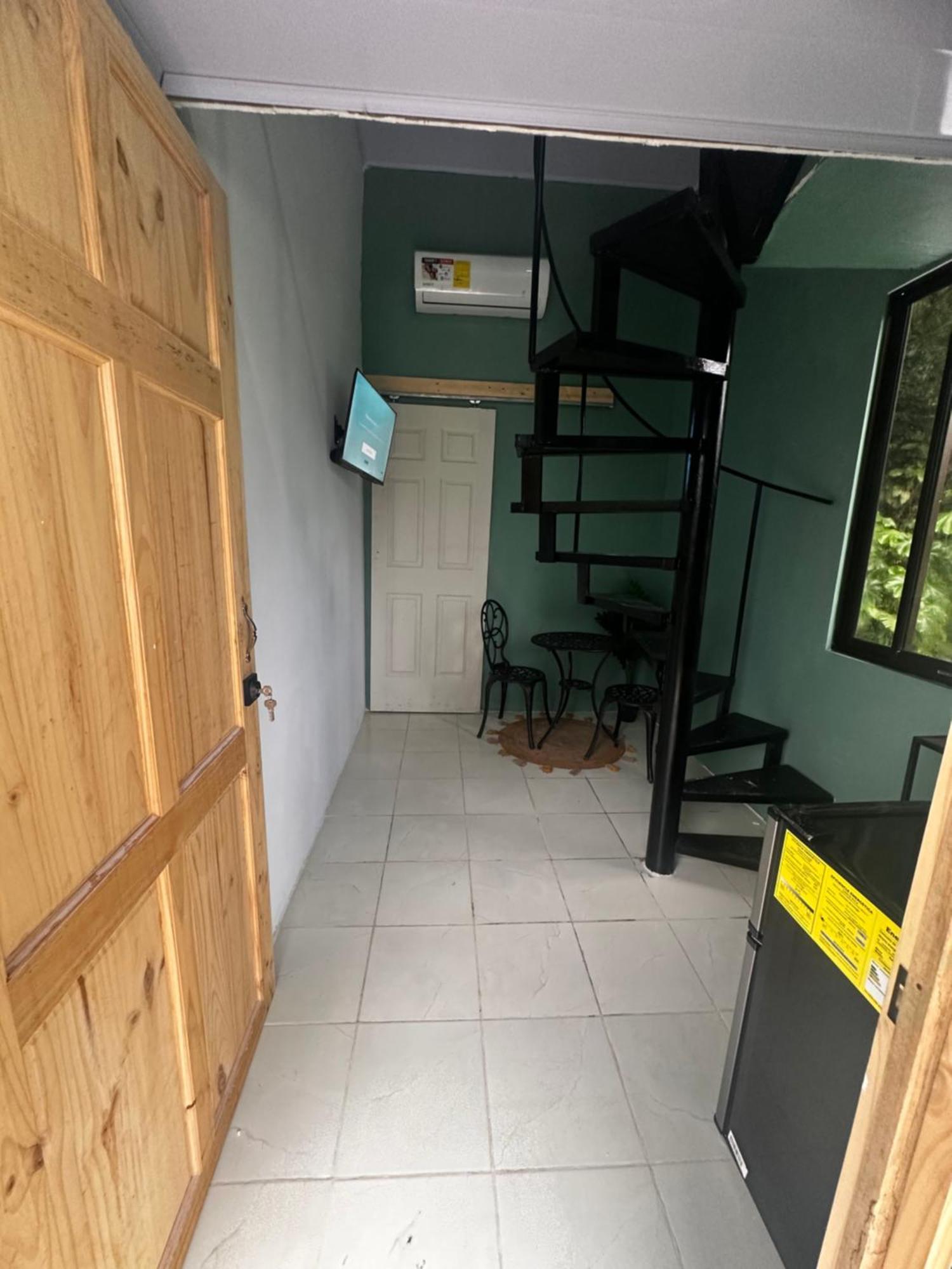 케포스 The Jungle Container B&B 외부 사진